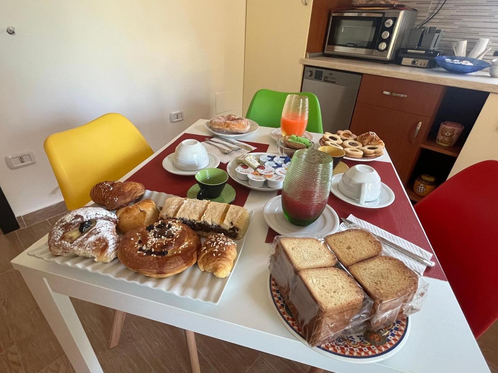 B&B Domus Joannina Pompeï Buitenkant foto